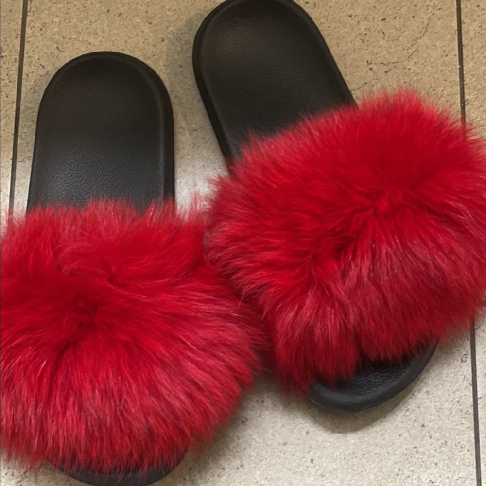 Fox fur slides